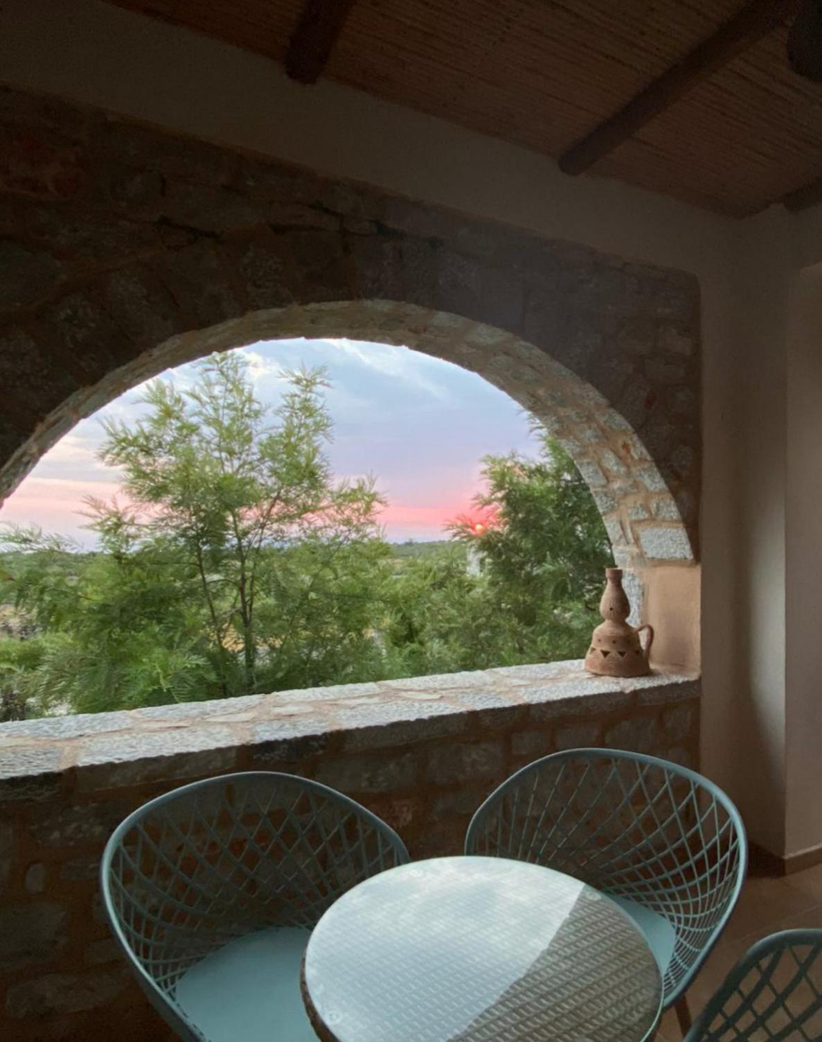 Achelatis Traditional Guest Houses Areopoli Habitación foto